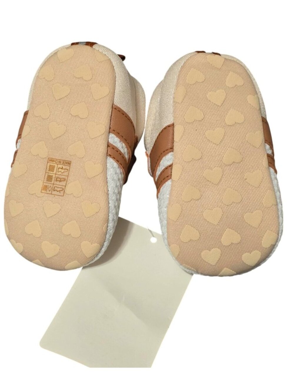 Baby Soft Sole Shoes With Anti-Slip Heart Pattern - Picture 4 of 8